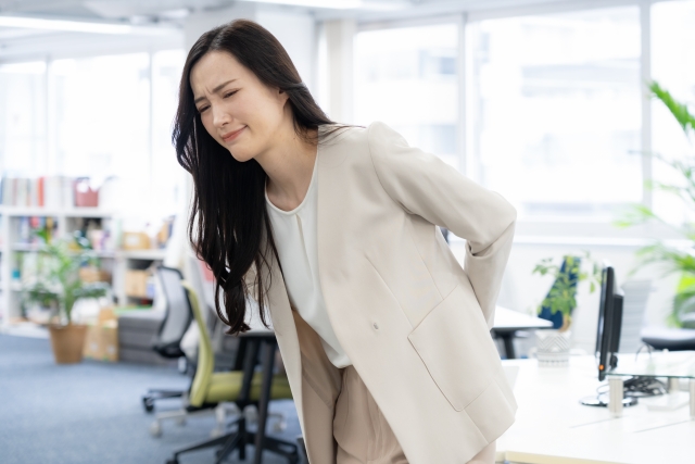 腰痛に悩む方のイメージ あさば整骨院 南流山店